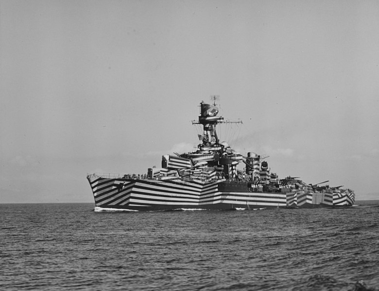 File:French light cruiser Gloire (1935-58) Fires her 6 guns, during exercises off the north African coast, late 1943 or early 1944. (50382590507).jpg