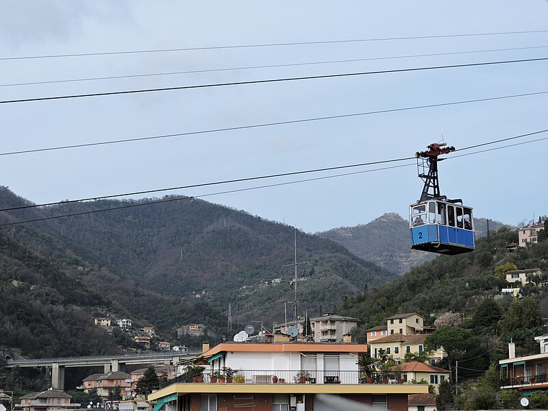 File:Funivia di Rapallo.jpg