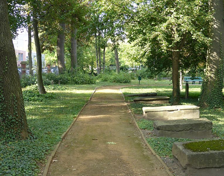 File:Geusenfriedhof (50).jpg