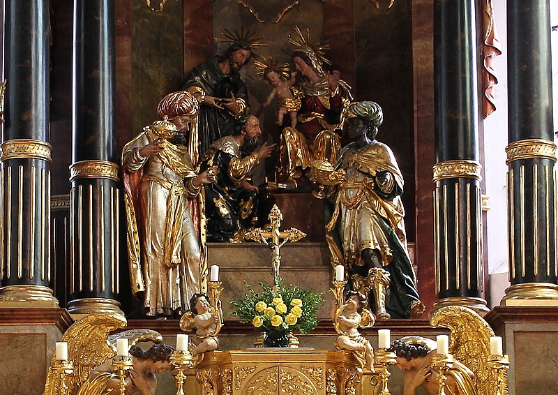 File:Gmunden - Stadtpfarrkirche, Altardetail 2.jpg