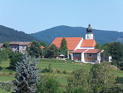 Grafling-pfarrhaus-kirche-kindergarten.jpg