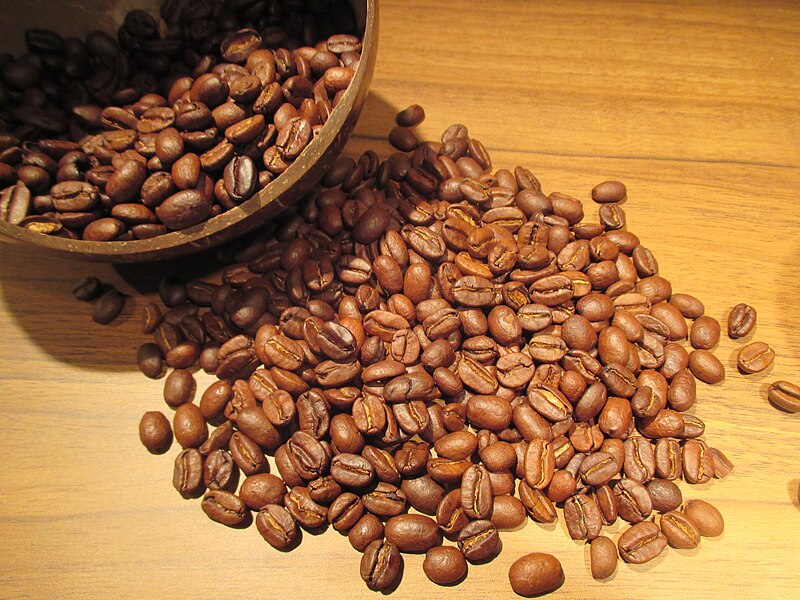 File:Grains de caffé.jpg