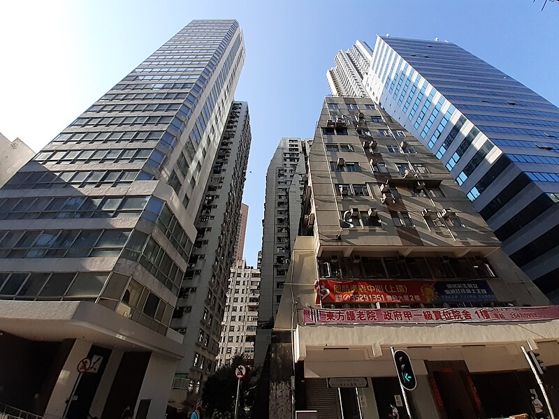 File:HK SW 上環 Sheung Wan 皇后大道西 Queen's Road West building facades Largos Residence April 2020 SS2 03.jpg