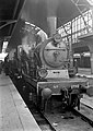 NS 1752 met de eerste trein na de oorlog. (15-5-1945)