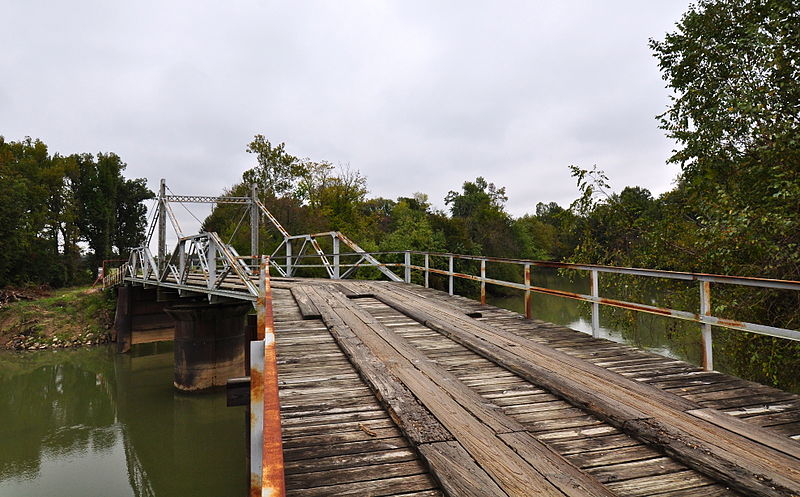 File:Hargrove Pivot Bridge.JPG