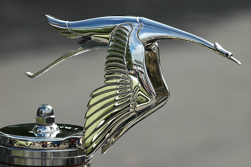 Hispano-Suiza 800px-Hispano-suiza-hood-ornament