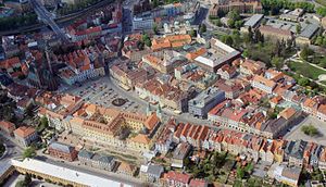 Hradec Králové: Geographie, Geschichte, Stadtstruktur