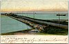 Hyannisport kereta api wharf 1905 postcard.jpg