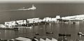 בסיס נמל חיפה, פלגת הטרפדות 914 צוללת ונחתת עוגנים ליד שובר הגלים. ספינת סער ראשונה אח"י מבטח, עוברת מחוץ למעגן, דצמבר 1967.