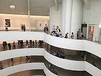 Au Musée Guggenheim 02.jpg