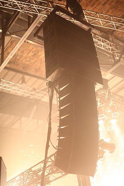 File:JBL VerTec line arrays (4889 x 9 & 4880a subs x 4).jpg