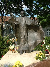 Monument to Pope John Paul II in Poznan JPII pomnik Poznan.jpg