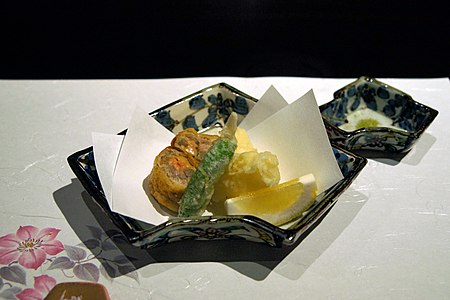 ไฟล์:Kaiseki_Kai_Tsugaru_Owani_Onsen_Aomori_pref_Japan05s.jpg