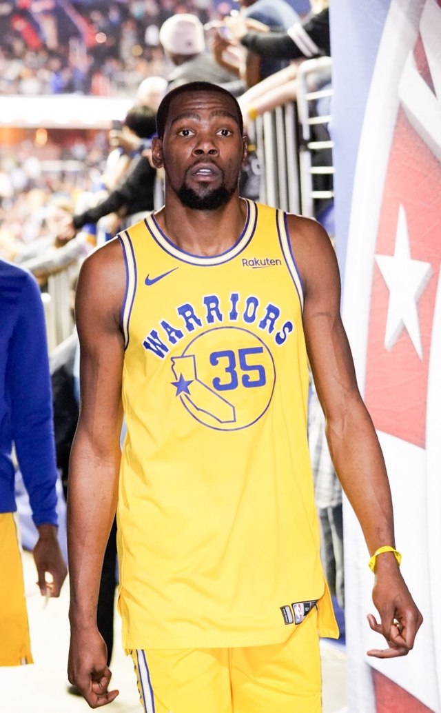 Kevin Durant Finally Admits He's 7 Feet Tall