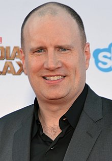 Kevin Feige - gardantoj de la Galaxy-premiero - julio 2014 (altranĉite).jpg