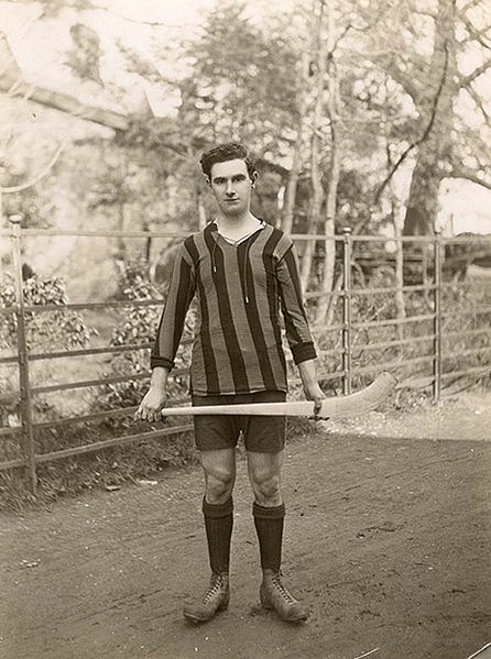 File:Kilkenny Hurler (circa 1923).jpg