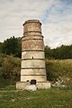Čeština: Věž na pálení vápna u Zblovic, okr. Znojmo. English: Lime burning tower near Zblovice, Znojmo District.