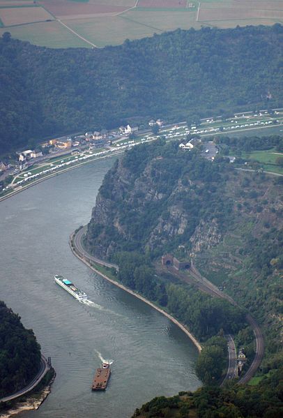 File:Loreley 2013-09-28 Luft.JPG