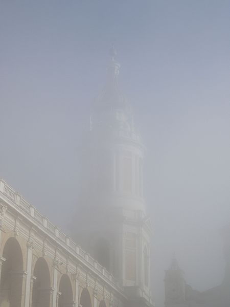 File:Loreto, Piazza della Madonna (6).jpg