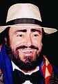 Luciano Pavarotti (* Modena, 12 di santuaini 1935 - † Modena, 6 di cabbidannu 2007)