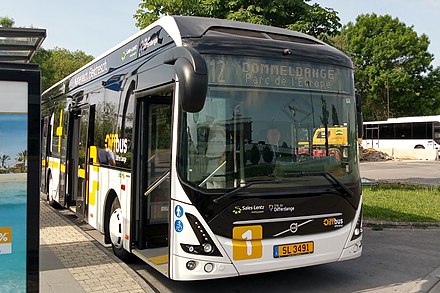 Le Volvo 7900 électrique de la ligne 1 du réseau Diffbus, ici prêté au réseau des autobus de la ville de Luxembourg.