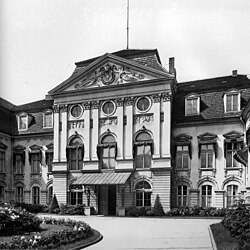 M Reichskanzlerpalais Berlin 1910.jpg