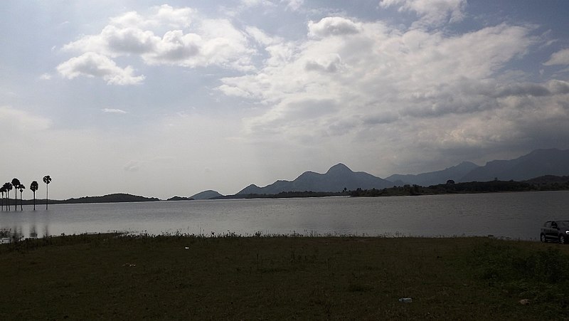 File:Malampuzha Reservoir @ Kava - panoramio (13).jpg