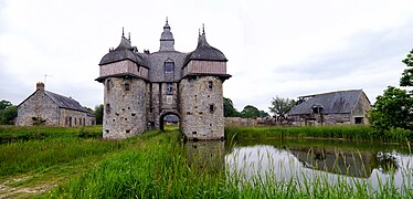 Manoir de la Saucerie, Верхняя Шапель, Франция - 01.jpg