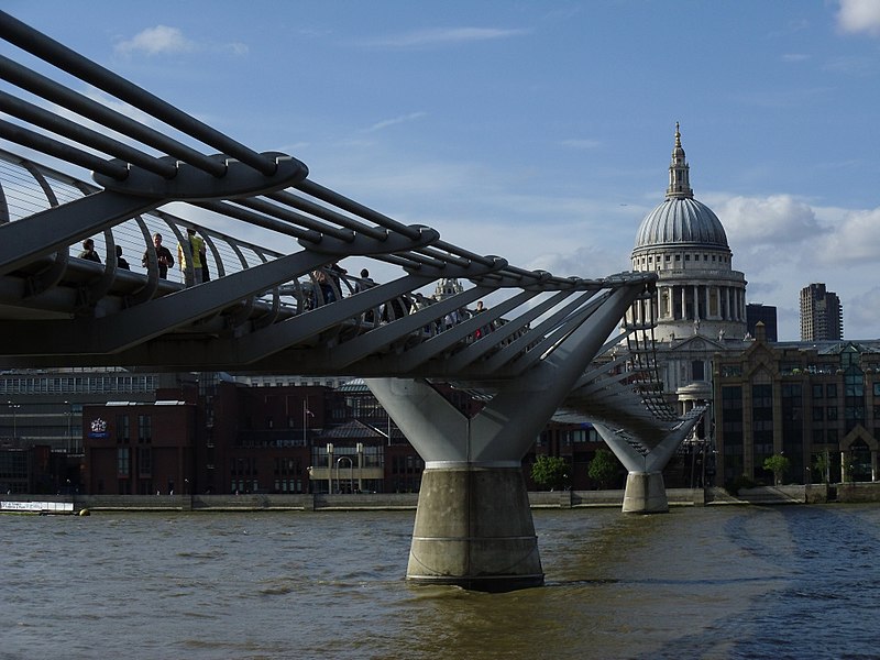 File:Millennium Bridge, London - geograph.org.uk - 3183151.jpg