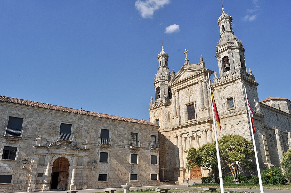 Monasterio de Santa Maria de La Santa Espina (La Santa Espina-Castromonte) - 002 (41803891322).jpg