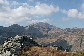 Monte Mongioie'nin doğudan görünümü.