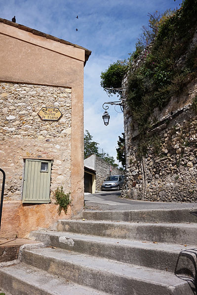 File:Montée de France stairs.jpg