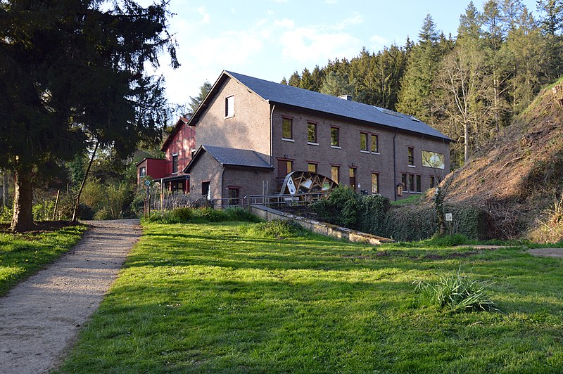 File:Moulin de Bardonwez, Arboretum Robert Lenoir, Rendeux, 2019.jpg