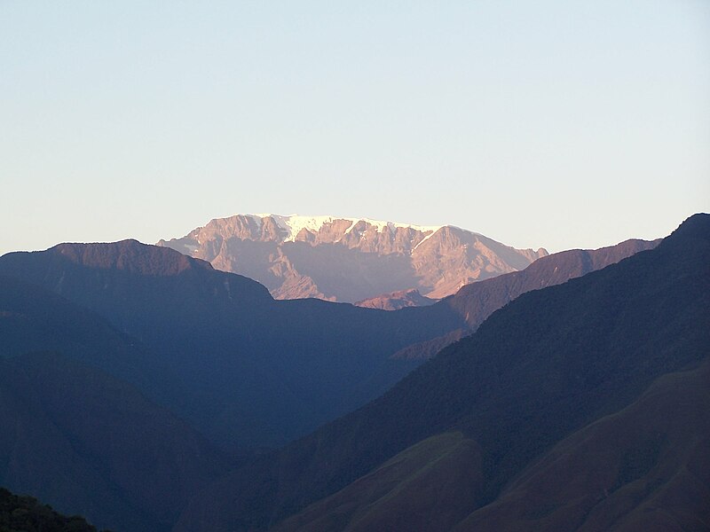 File:Mount Mururata.jpg