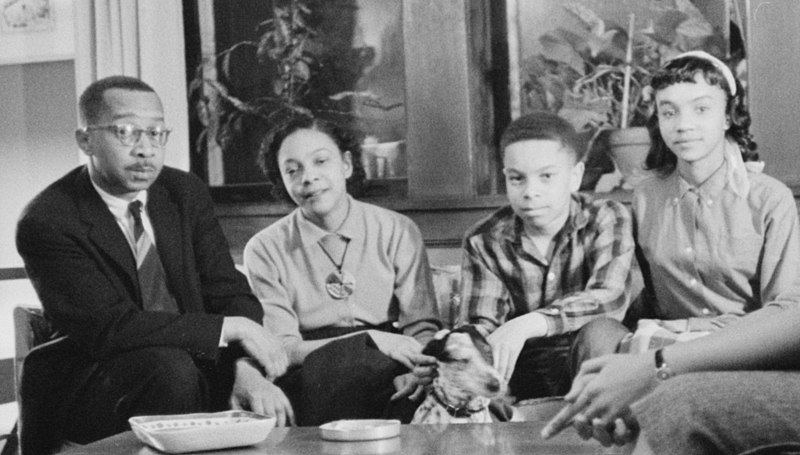 File:Mr. & Mrs. Kenneth Clark and children. 1958 (cropped).jpg