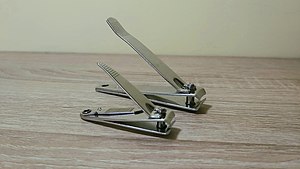 Nail clippers (compound lever).jpg