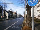 Pastor-Niemöller-Platz'dan Friedrich-Engels-Straße görünümü