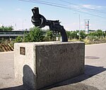 Non Violence 1998. Täby.  Carl Fredrik Reuterswärd.JPG