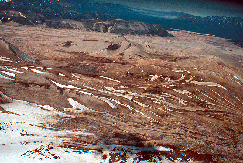 File:Novarupta lava dome viewed from Mount Katmai.jpg