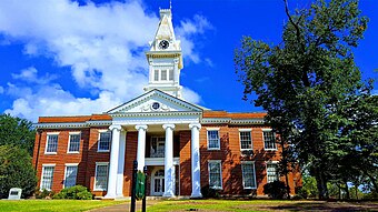 Old Baldwin County Courthouse.jpg