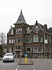 Op hoek van Raamsingel en Koninginneweg gelegen villa