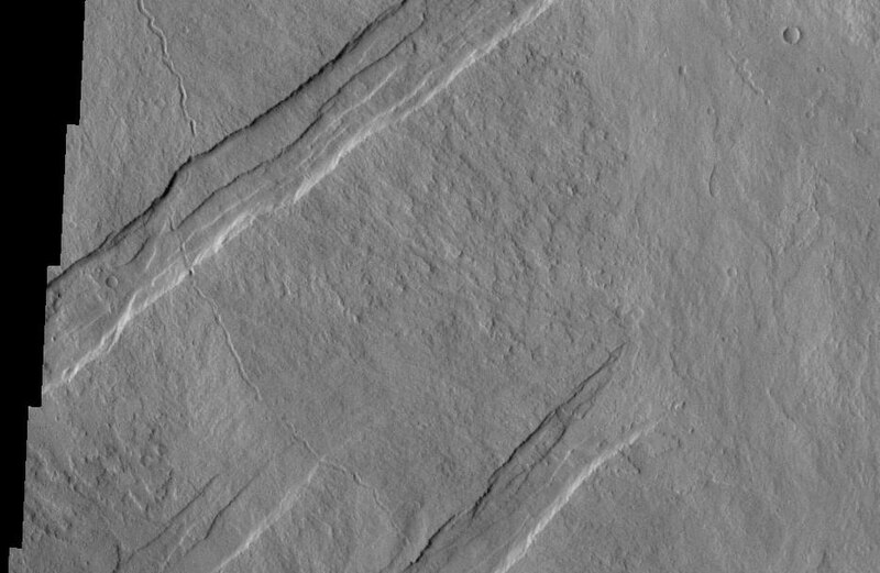 File:Oti Fossae Close-up.JPG