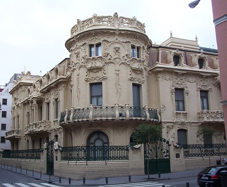 File:Palacio Longoria (Madrid) 01.jpg