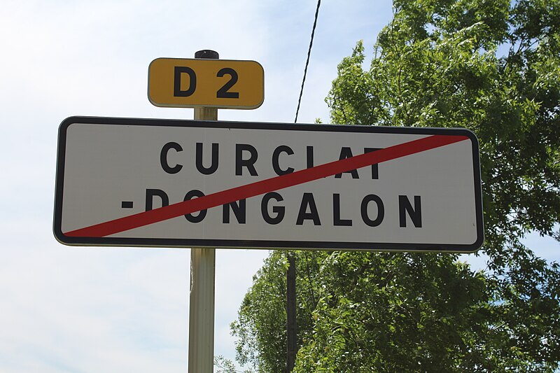 File:Panneau sortie Curciat Dongalon 4.jpg