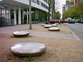 Deutsch: Poller zur Verhinderung des Parkens, Hamburg-St. Pauli. English: Bollards in Hamburg, Germany.