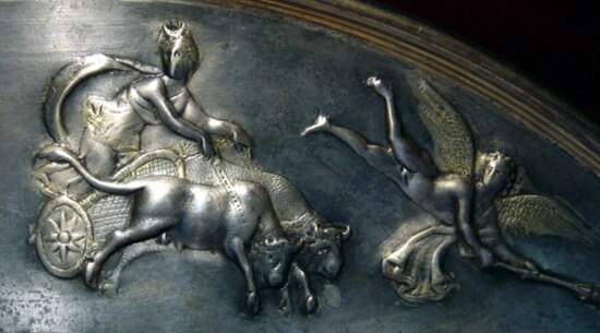 Luna or Diana, wearing a crescent-moon crown and driving her ox-drawn chariot (biga), on the Parabiago plate (2nd–5th centuries AD)