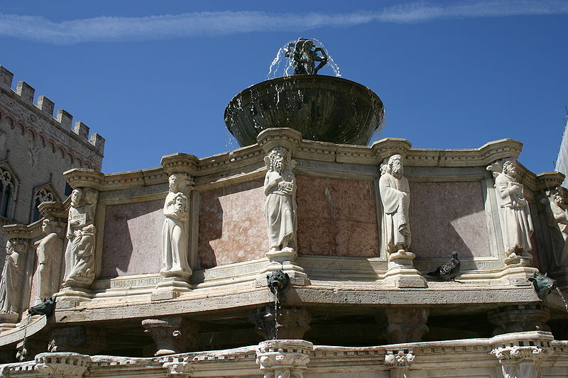 File:Perugia - Fontana Maggiore (sec. XIII) - Foto G. Dall'Orto 6 ago 2006 - 03.jpg