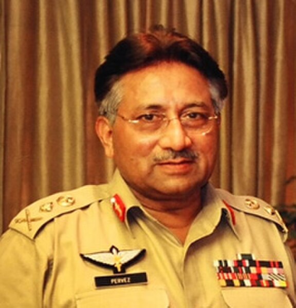 Musharraf in army uniform, c. 2007