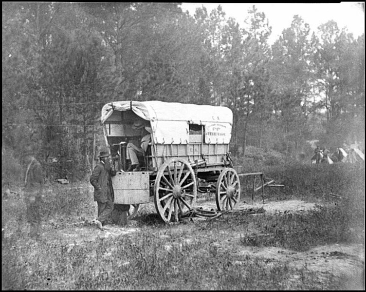 File:Petersburg, Va. U.S. Military Telegraph battery wagon, Army of the Potomac headquarters LOC cwpb.04330.jpg