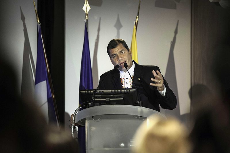 File:Presidente Correa ofrece Conferencia ante empresarios franceses (10724401556).jpg